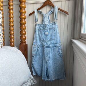 Levi’s Short Overalls